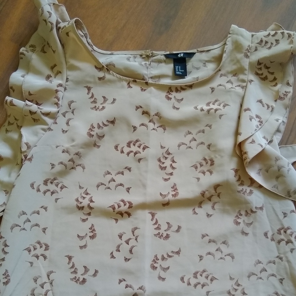H&M blouse - Picture 2 of 5